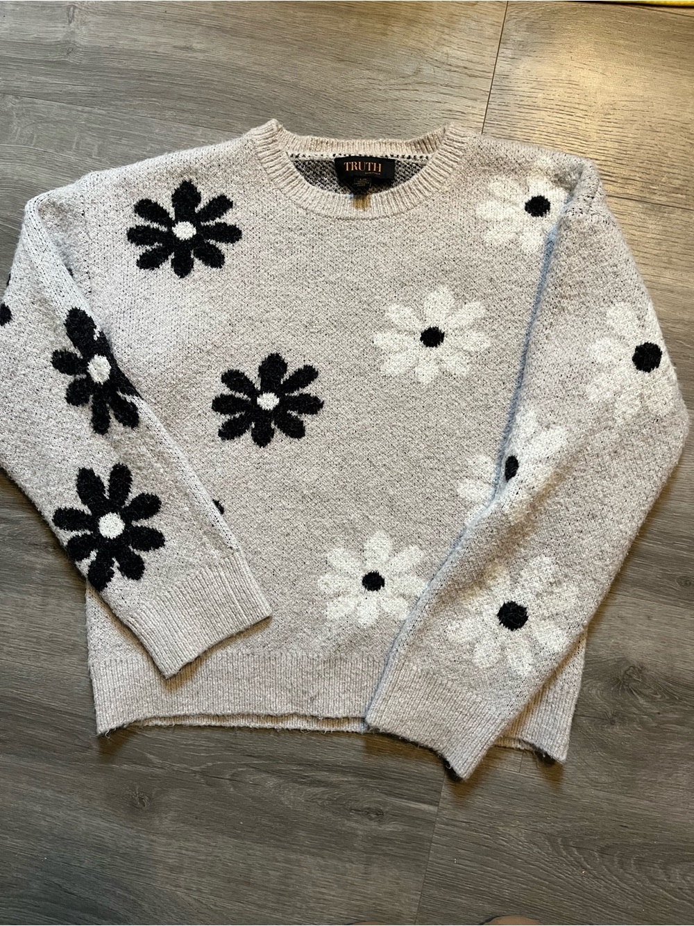 TRUTH by Republic Crewneck Sweater with Black & White Daisy Pattern